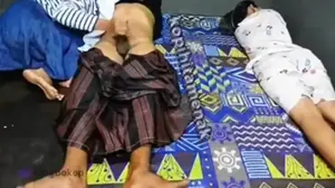 Istri Lagi Tidur Pulas, Ibu Mertua Datang Ketok Pintu